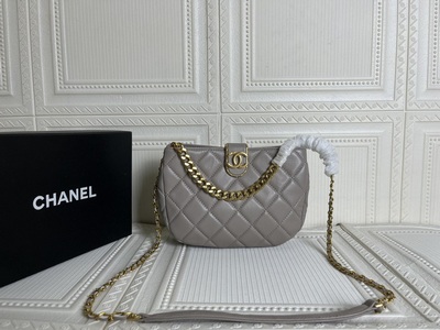 Chanel Handbags 907